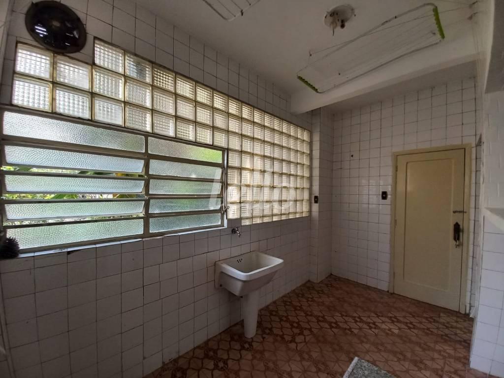 ÁREA SERVIÇO de Apartamento à venda, Padrão com 132 m², 2 quartos e 1 vaga em Santa Cecília - São Paulo