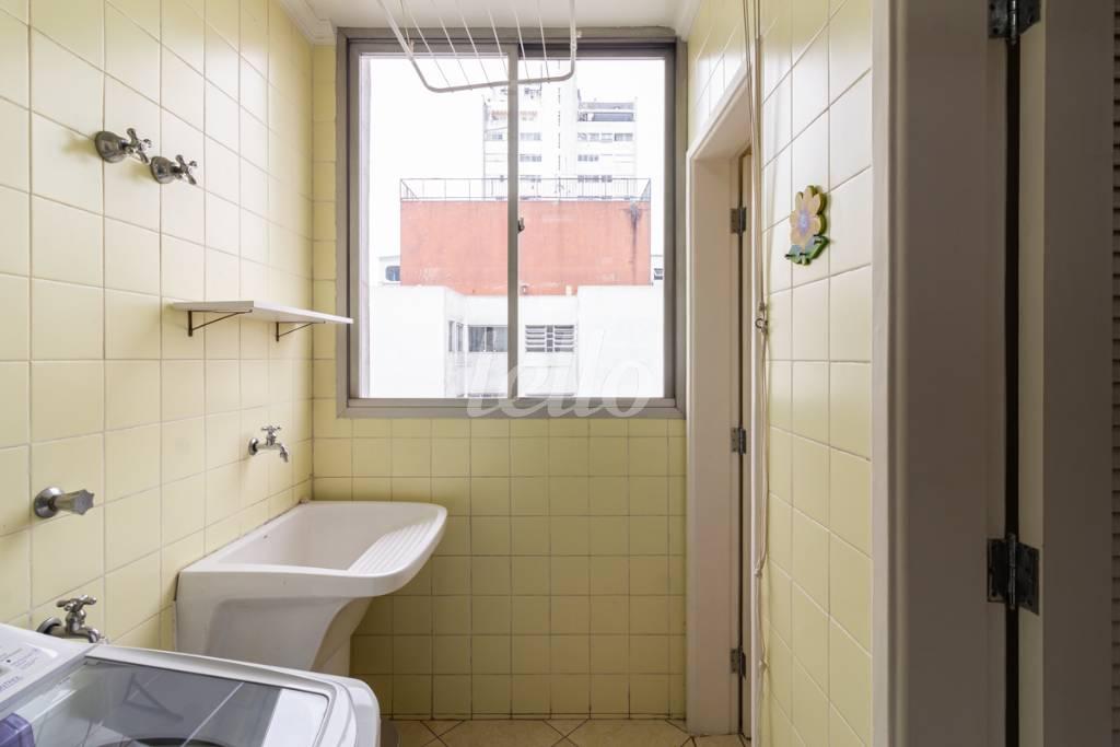 AREA DE SERVIÇO de Apartamento para alugar, Padrão com 71 m², 2 quartos e 1 vaga em Paraíso - São Paulo
