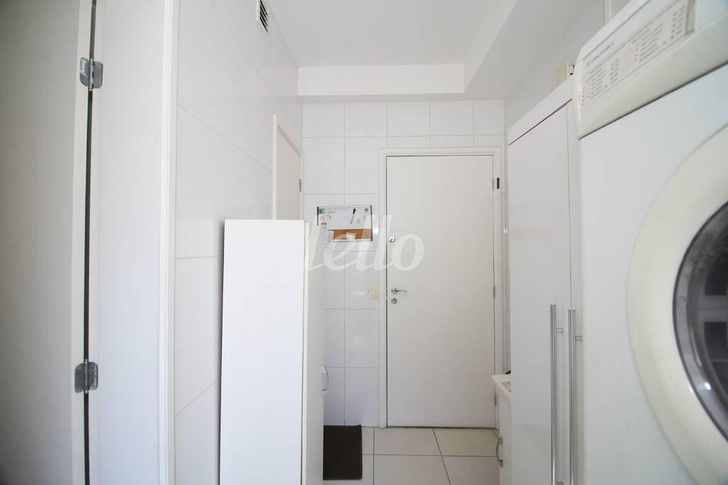 ÁREA DE SERVIÇO de Apartamento para alugar, Padrão com 136 m², 3 quartos e 3 vagas em Campo Belo - São Paulo