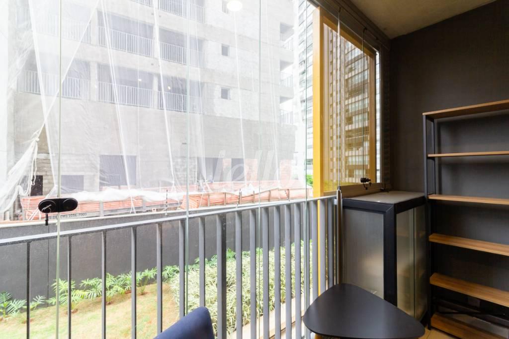 VARANDA de Apartamento para alugar, Padrão com 24 m², 1 quarto e em Sumarezinho - São Paulo