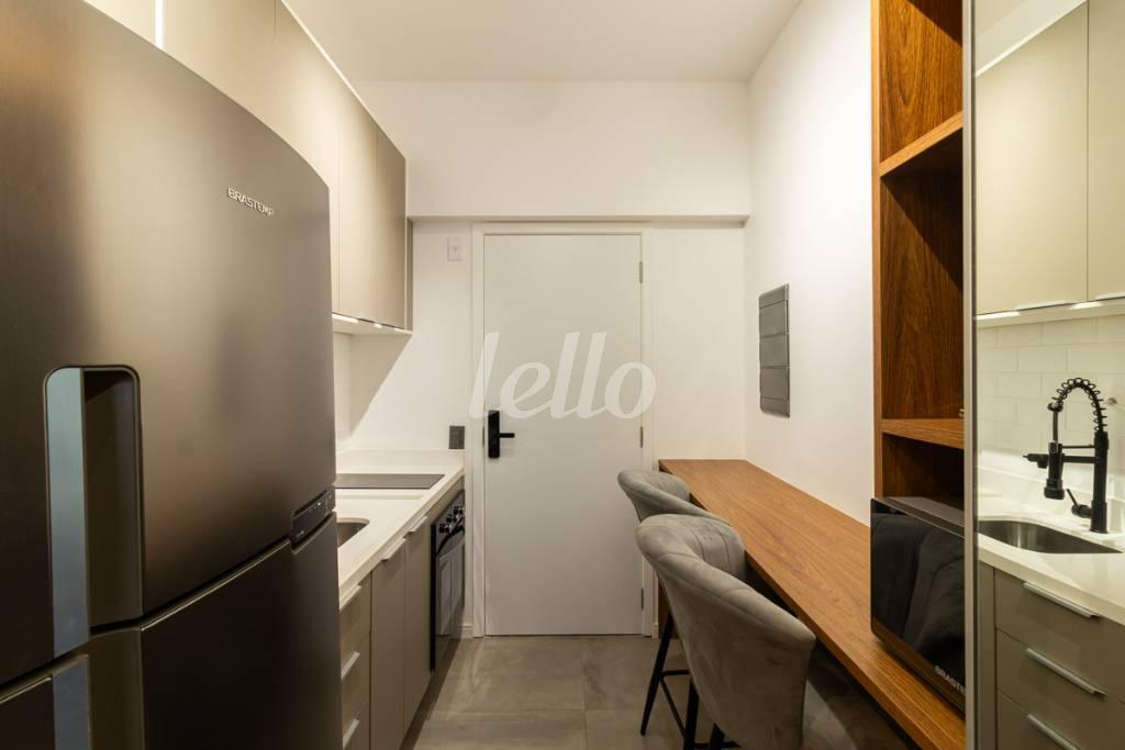 COZINHA de Apartamento para alugar, Padrão com 24 m², 1 quarto e em Sumarezinho - São Paulo