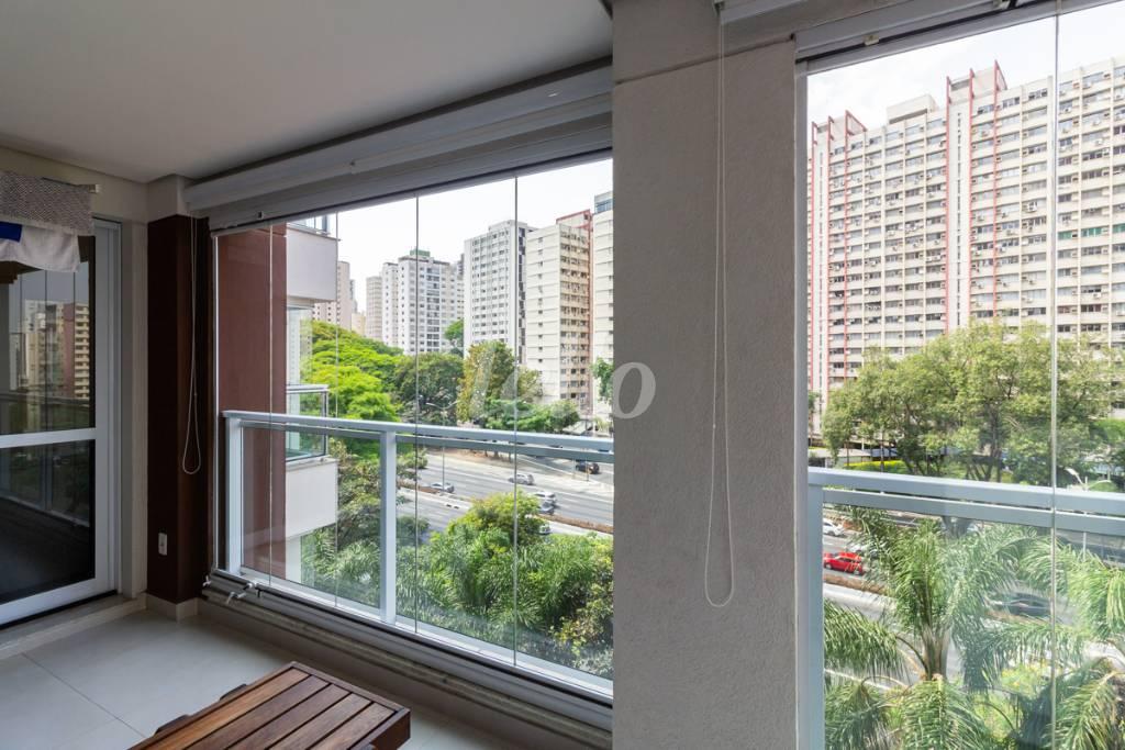 VARANDA de Apartamento para alugar, Padrão com 56 m², 1 quarto e 1 vaga em Paraíso - São Paulo
