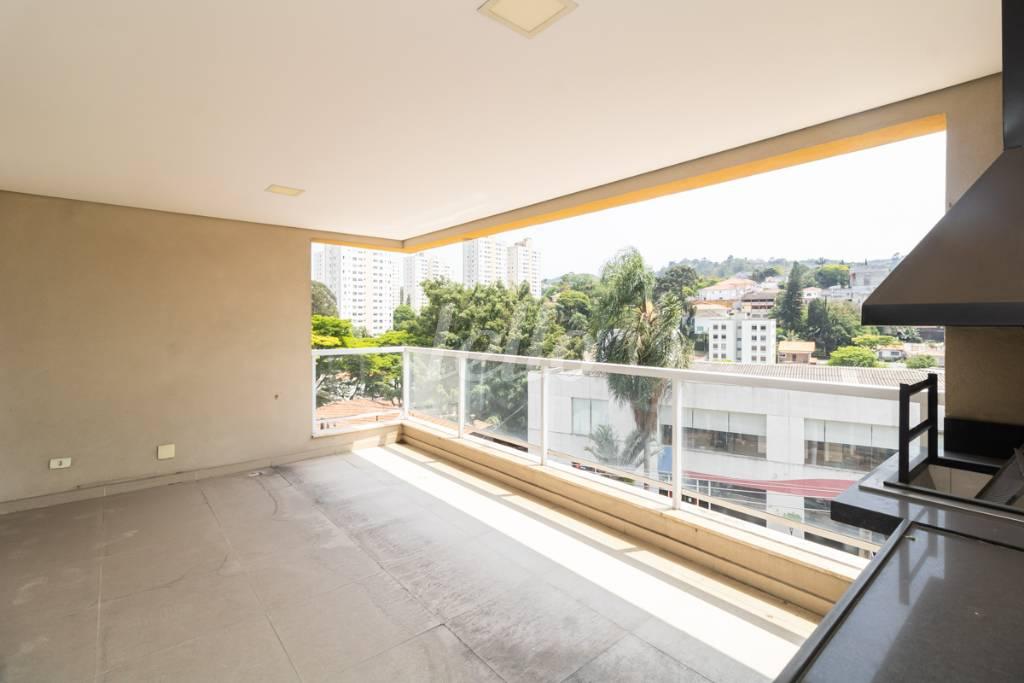 VARANDA de Apartamento à venda, Padrão com 145 m², 4 quartos e 3 vagas em Vila Albertina - São Paulo
