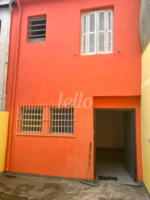 FACHADA GALPÃO de Casa para alugar, sobrado com 129 m², e 1 vaga em Água Branca - São Paulo