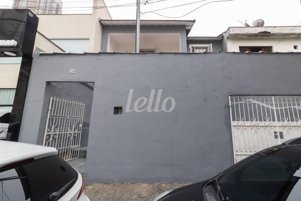 37 FACHADA de Casa à venda, sobrado com 200 m², 3 quartos e 2 vagas em Vila Gomes Cardim - São Paulo