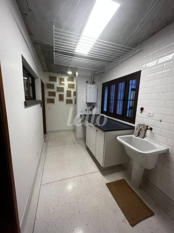 ÁREA DE SERVIÇO de Casa à venda, sobrado com 330 m², 3 quartos e 4 vagas em Mooca - São Paulo