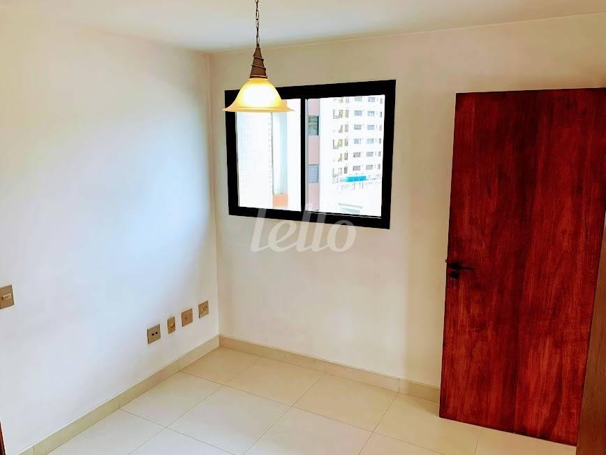 DORMITÓRIO de Apartamento à venda, Padrão com 217 m², 4 quartos e 3 vagas em Santana - São Paulo
