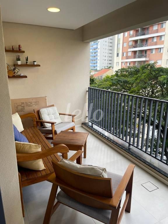 SACADA de Apartamento à venda, Padrão com 75 m², 2 quartos e 2 vagas em Vila Ipojuca - São Paulo