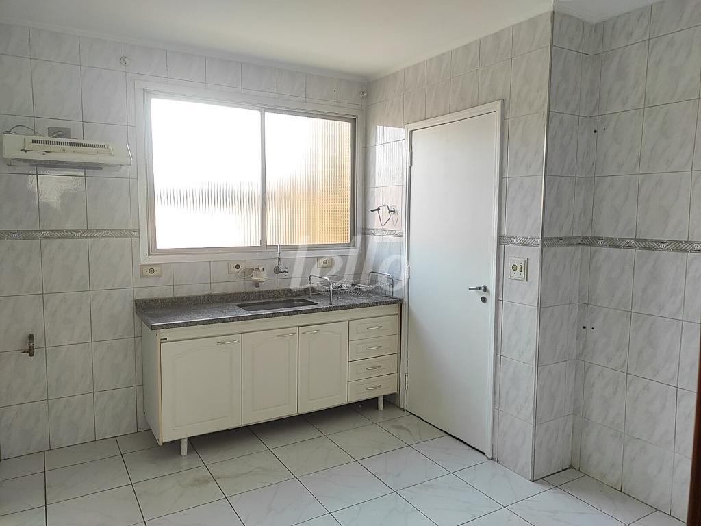 7-COZINHA-001.JPG de Apartamento à venda, Padrão com 85 m², 2 quartos e 1 vaga em Bosque da Saúde - São Paulo
