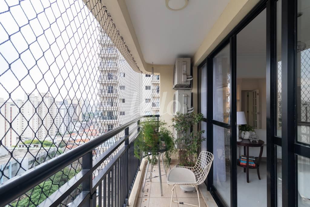 VARANDA de Apartamento à venda, Padrão com 131 m², 3 quartos e 3 vagas em Tatuapé - São Paulo