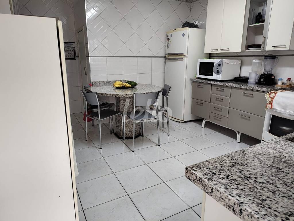 COZINHA de Casa à venda, sobrado com 120 m², 3 quartos e 1 vaga em Vila Gomes Cardim - São Paulo
