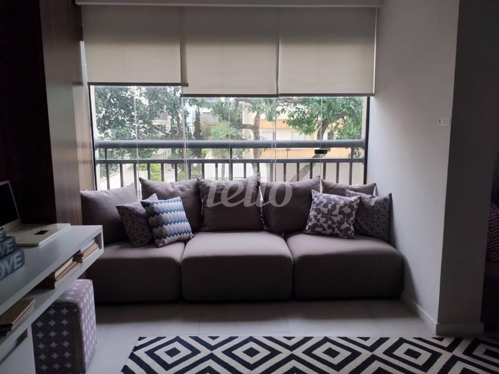 LIVING de Apartamento à venda, Padrão com 76 m², 3 quartos e 1 vaga em Saúde - São Paulo