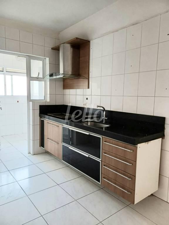 COZINHA de Apartamento para alugar, Padrão com 87 m², 2 quartos e 2 vagas em Vila Gumercindo - São Paulo