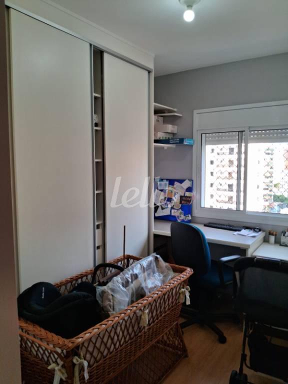 QUARTO de Apartamento à venda, Padrão com 102 m², 3 quartos e 3 vagas em Vila Bastos - Santo André