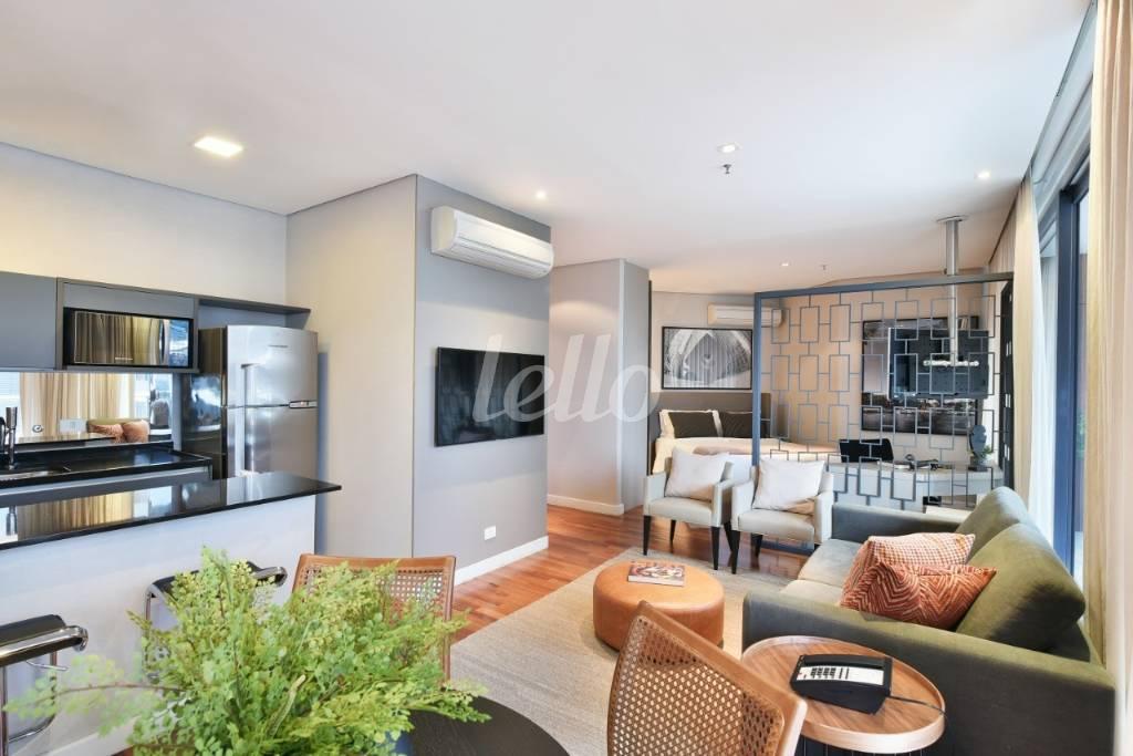 SALA de Apartamento para alugar, Padrão com 65 m², 1 quarto e 2 vagas em Vila Olímpia - São Paulo