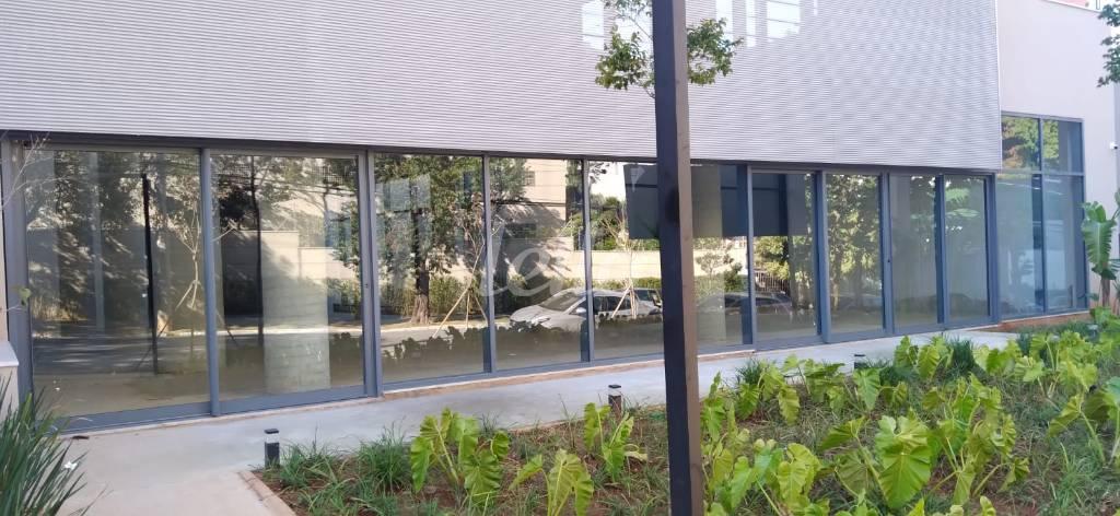 LOJA de Loja para alugar, Padrão com 900 m², e 18 vagas em Vila Ipojuca - São Paulo