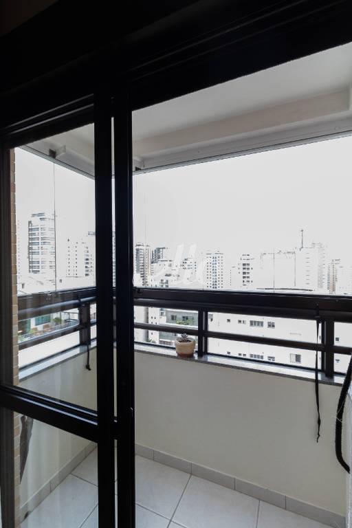 SACADA DA SUÍTE 2 de Apartamento para alugar, Padrão com 219 m², 3 quartos e 4 vagas em Perdizes - São Paulo