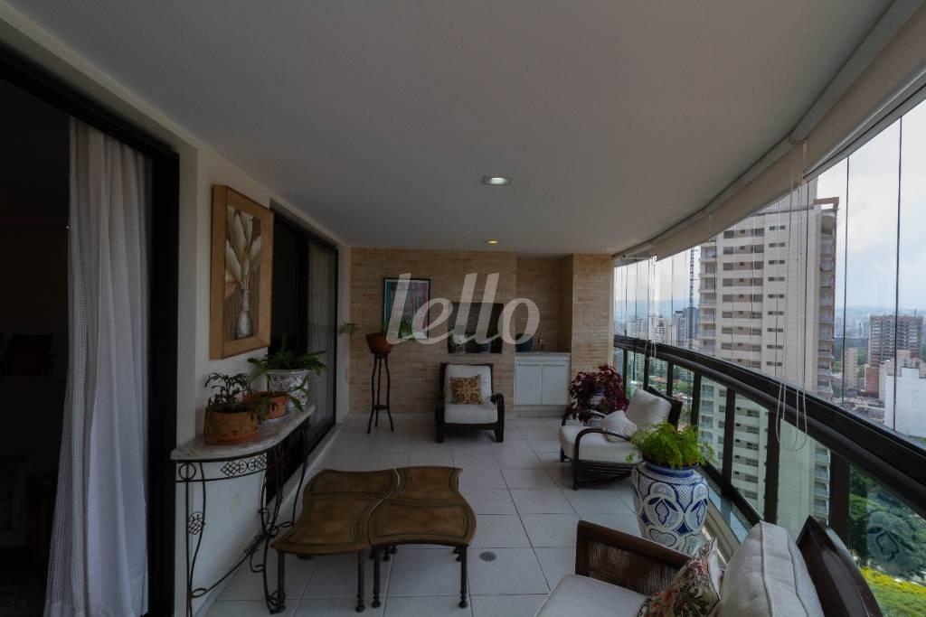 SACADA GOURMET de Apartamento para alugar, Padrão com 219 m², 3 quartos e 4 vagas em Perdizes - São Paulo