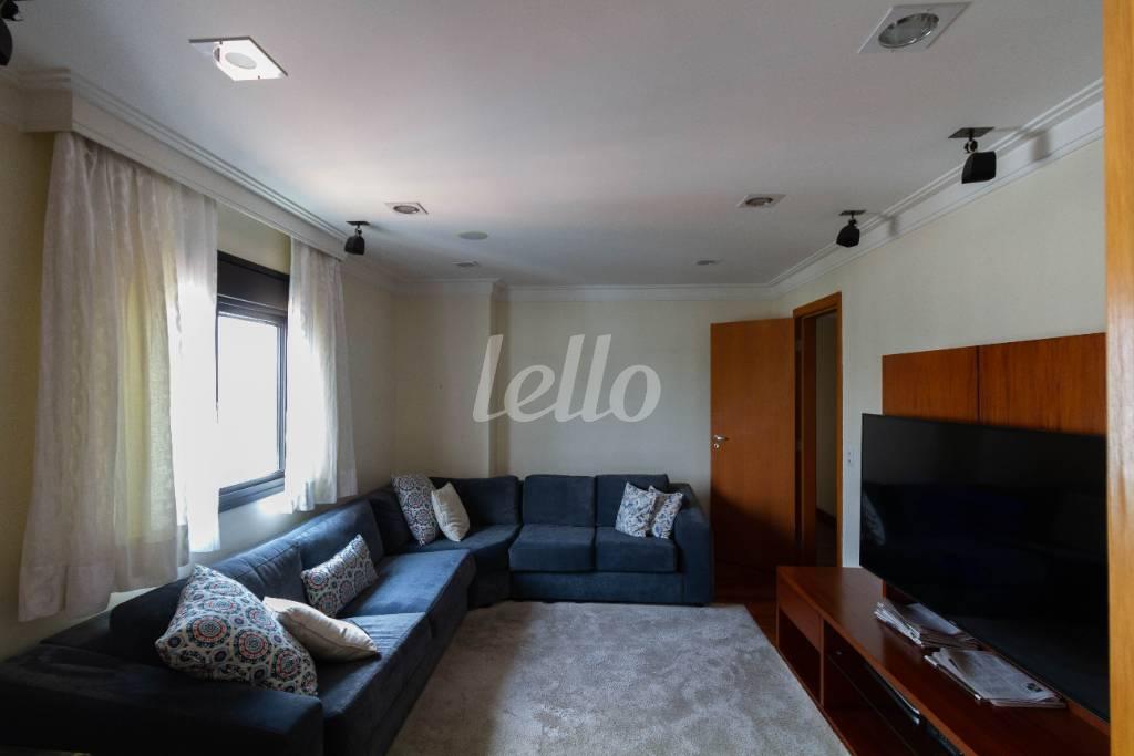 SALA DE TV de Apartamento para alugar, Padrão com 219 m², 3 quartos e 4 vagas em Perdizes - São Paulo