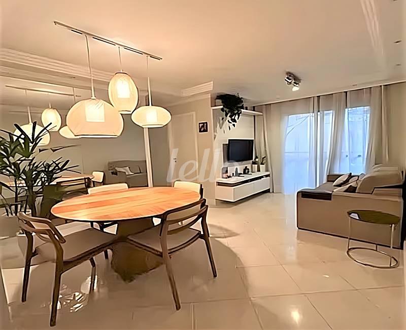 LIVING de Apartamento à venda, Padrão com 58 m², 2 quartos e 1 vaga em Vila Mariana - São Paulo