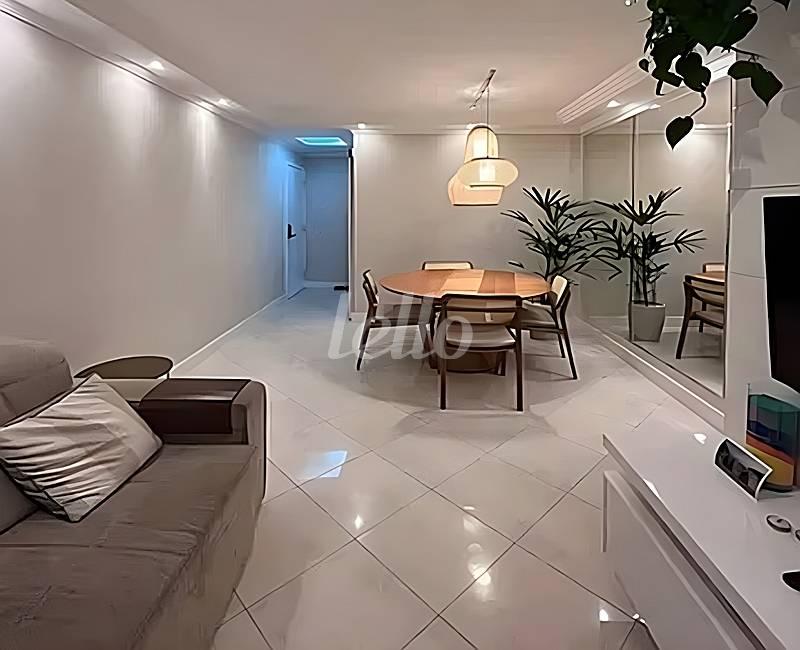 LIVING de Apartamento à venda, Padrão com 58 m², 2 quartos e 1 vaga em Vila Mariana - São Paulo