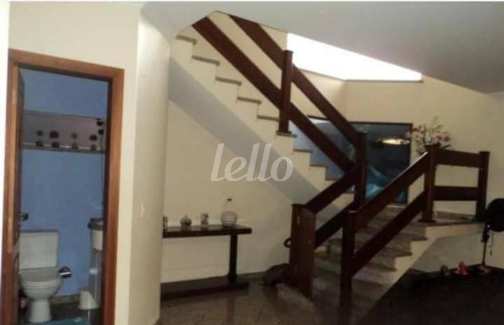 HALL/LAVABO de Casa à venda, sobrado com 311 m², 4 quartos e 4 vagas em Vila Valparaíso - Santo André