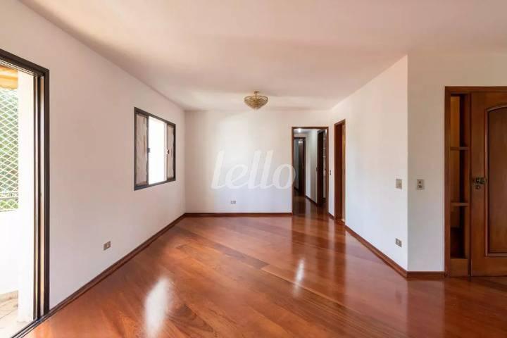 SALA de Apartamento à venda, Padrão com 160 m², 3 quartos e 3 vagas em Vila Olímpia - São Paulo