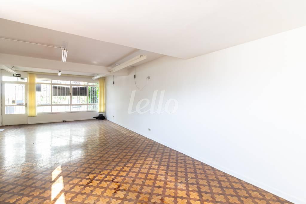 SALA de Casa para alugar, sobrado com 250 m², 3 quartos e 2 vagas em Vila Pompeia - São Paulo