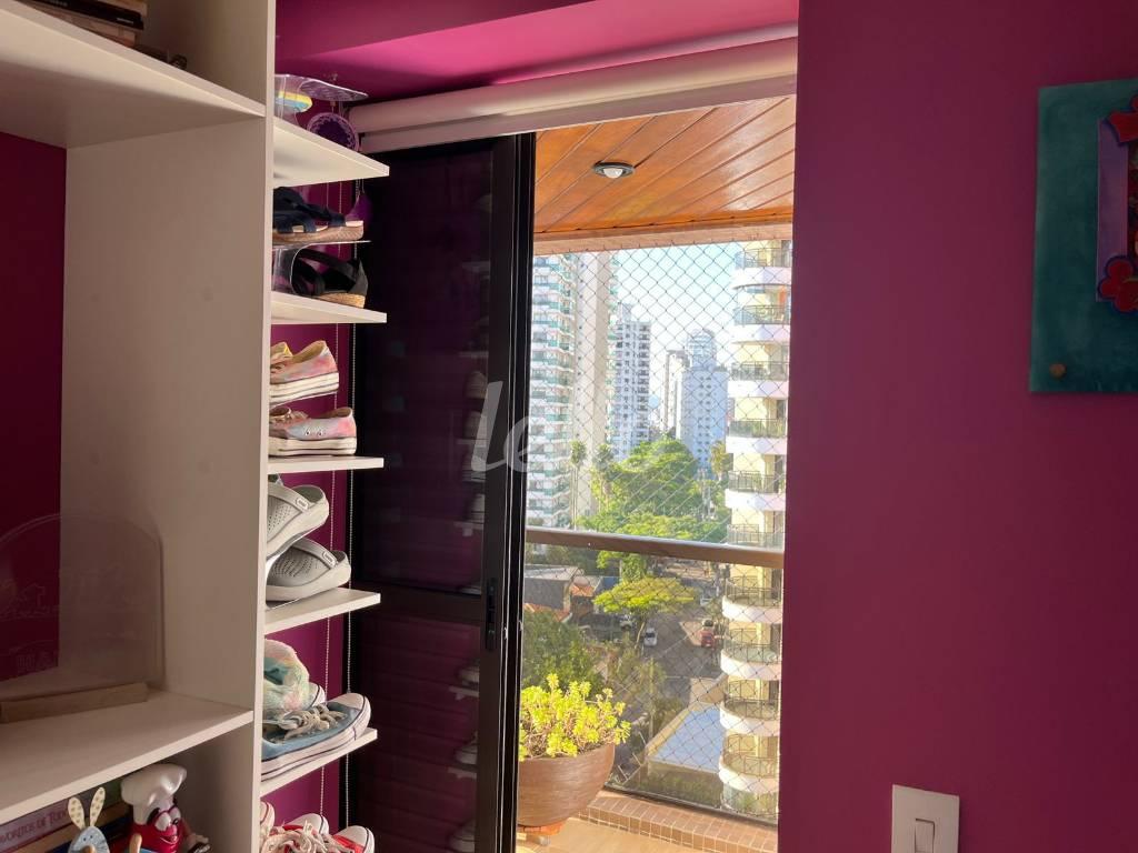 DORMITÓRIO de Apartamento à venda, Padrão com 150 m², 3 quartos e 2 vagas em Santana - São Paulo