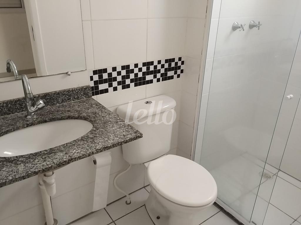 BANHEIRO DA SUITE de Apartamento à venda, Padrão com 64 m², 2 quartos e 1 vaga em Vila Amália(zona Norte) - São Paulo