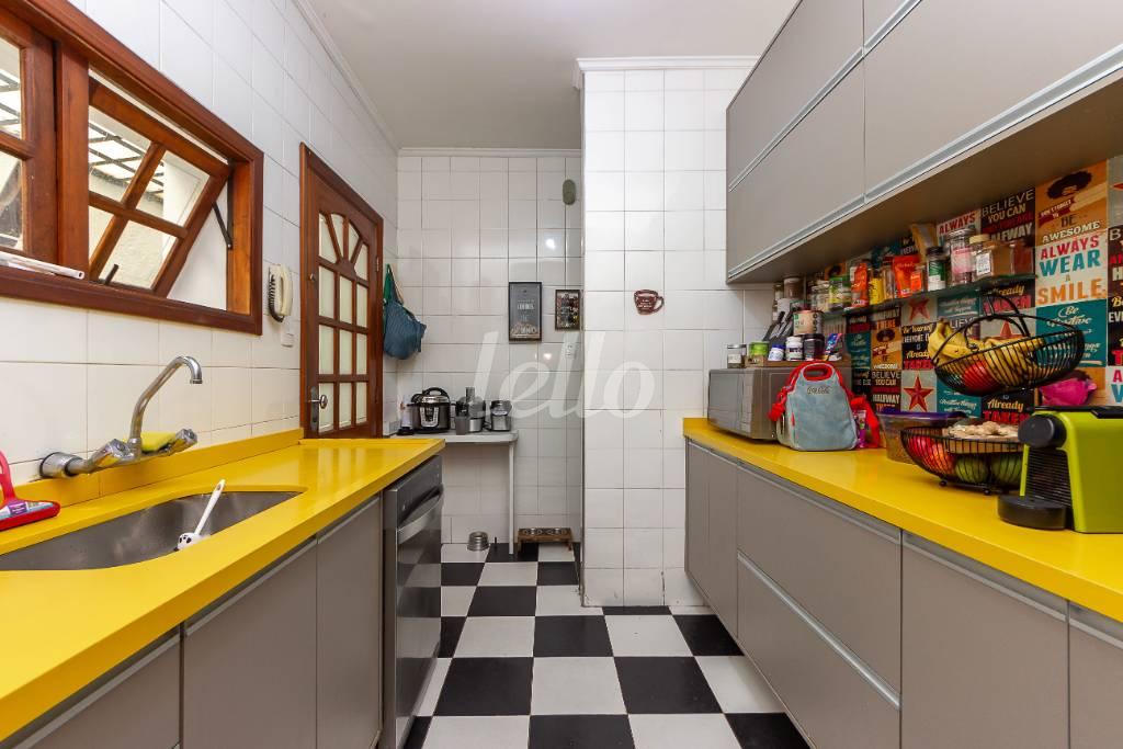 COZINHA de Casa à venda, sobrado com 116 m², 3 quartos e 1 vaga em Mirandopolis - São Paulo