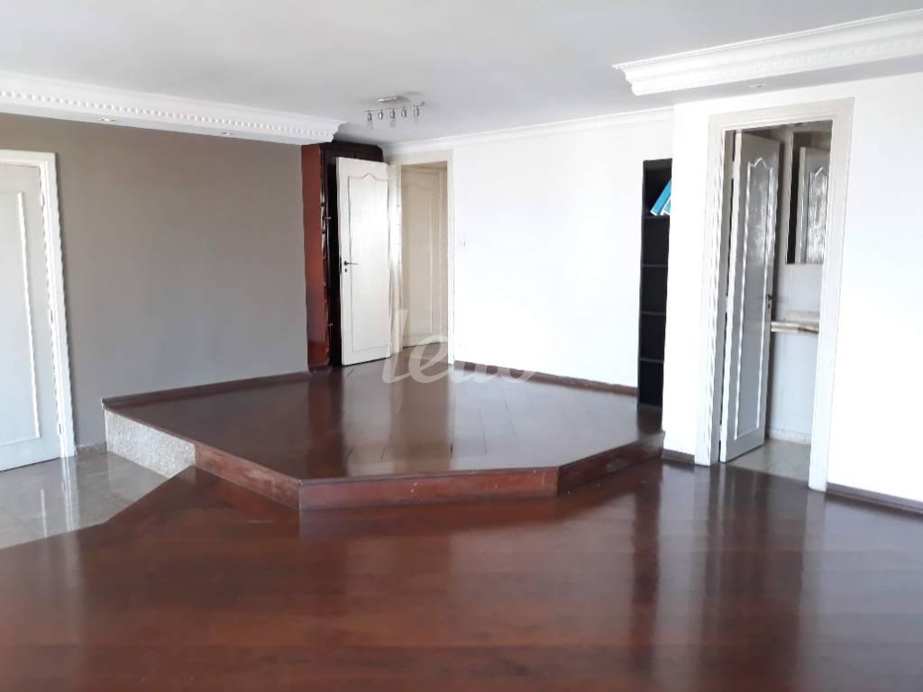 SALA de Apartamento à venda, Padrão com 180 m², 4 quartos e 3 vagas em Água Fria - São Paulo