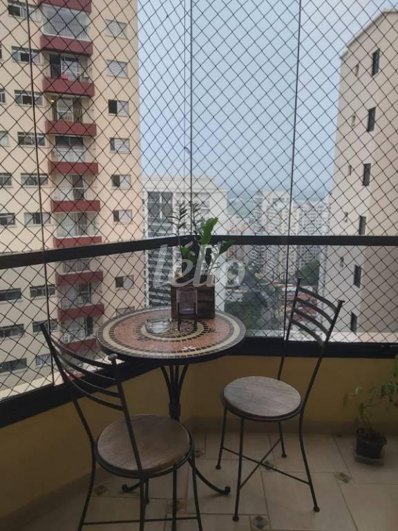 VISTA de Apartamento à venda, Padrão com 81 m², 3 quartos e 2 vagas em Santa Teresinha - São Paulo