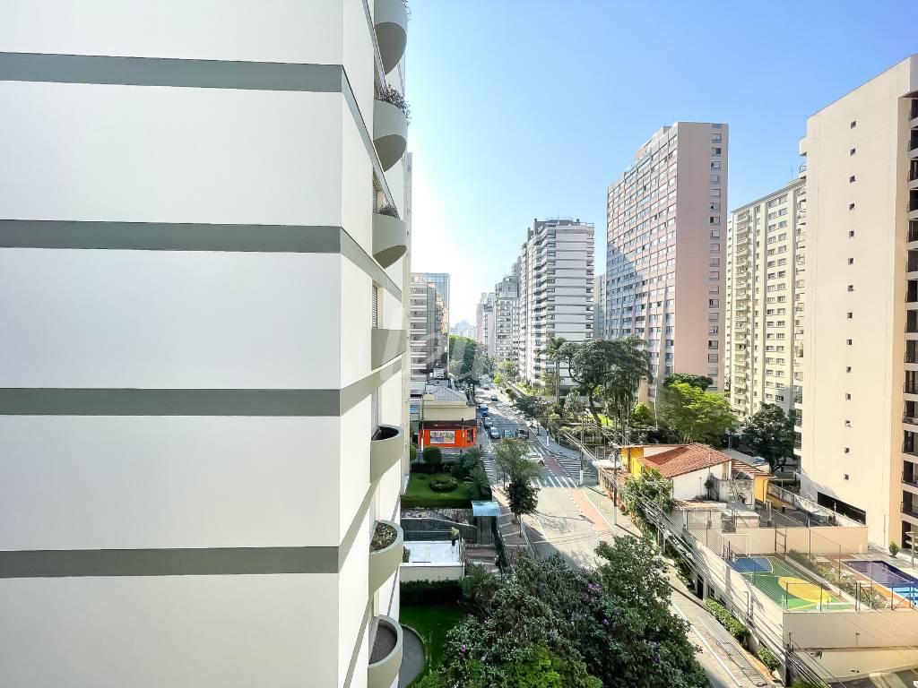 VISTA de Apartamento à venda, Padrão com 78 m², 2 quartos e 1 vaga em Indianópolis - São Paulo