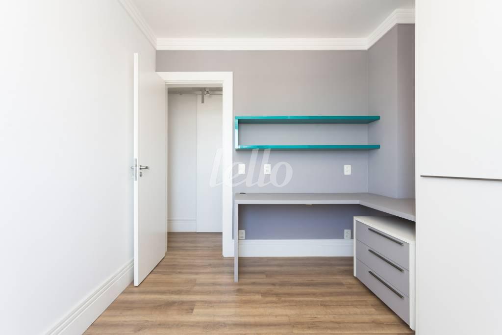 DORMITÓRIO de Apartamento à venda, cobertura - Padrão com 182 m², 2 quartos e 2 vagas em Indianópolis - São Paulo