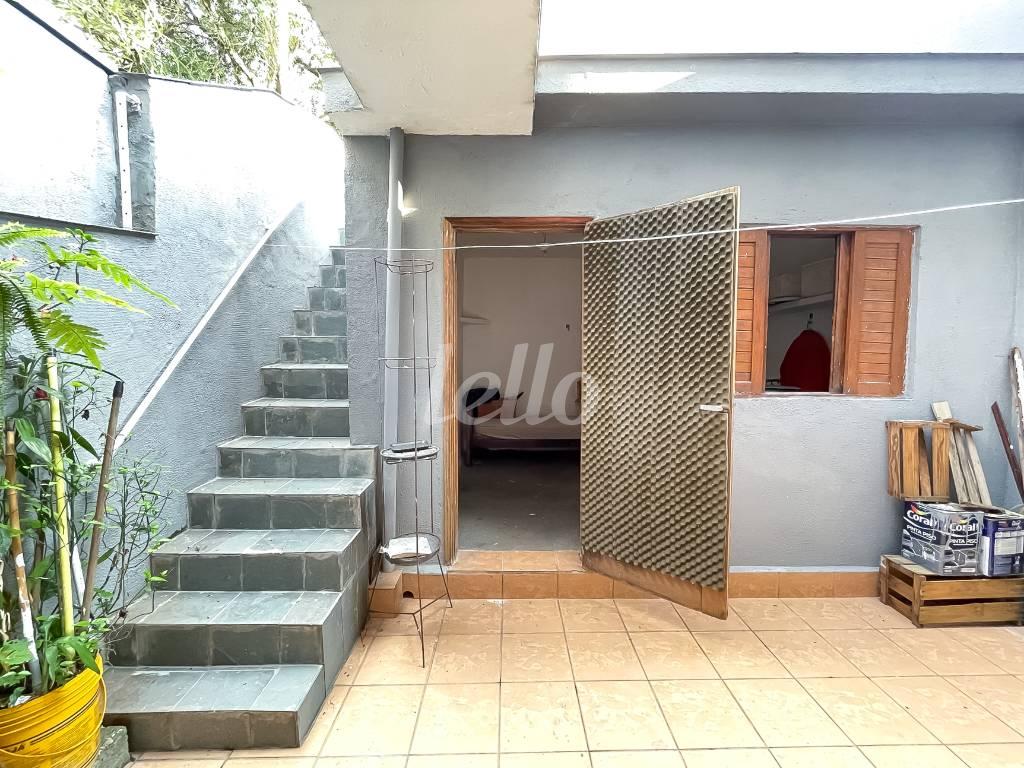 QUINTAL de Casa à venda, sobrado com 145 m², 3 quartos e 2 vagas em Mirandopolis - São Paulo