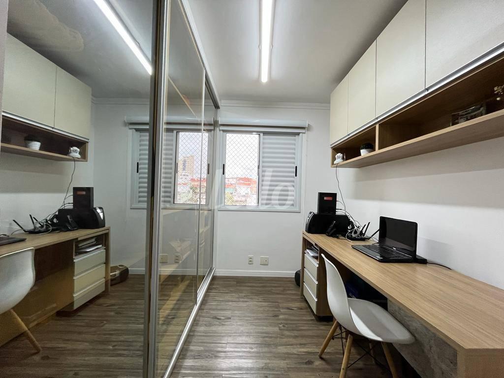 DORMITÓRIO de Apartamento à venda, Padrão com 64 m², 2 quartos e 1 vaga em Vila Fernandes - São Paulo