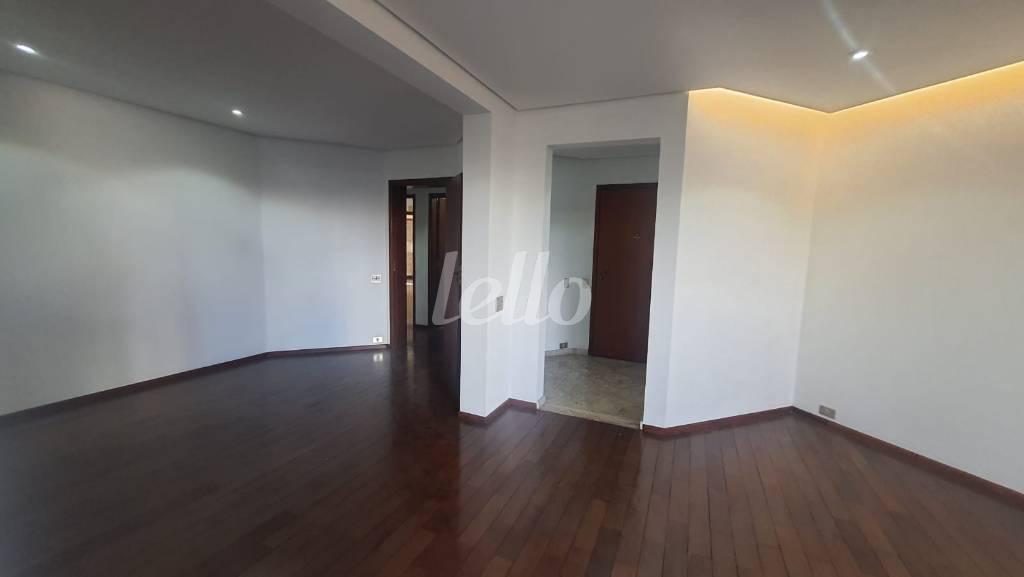 SALA de Apartamento à venda, Padrão com 179 m², 4 quartos e 4 vagas em Vila Santo Estevão - São Paulo