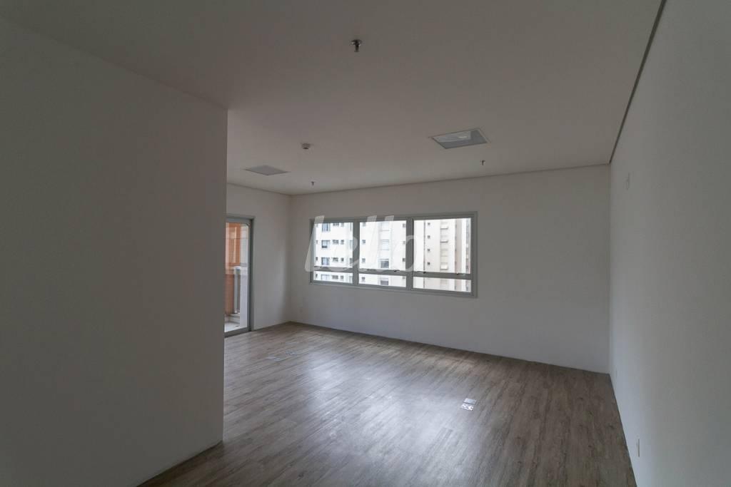 SALA de Sala / Conjunto para alugar, Padrão com 40 m², e em Brooklin Paulista - São Paulo