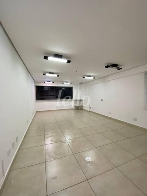 SALA de Sala / Conjunto para alugar, Padrão com 60 m², e 1 vaga em Lapa - São Paulo