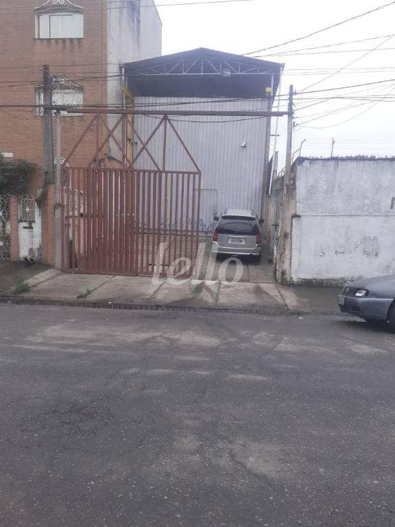FACHADA de Galpão/Armazém para alugar, Padrão com 400 m², e 2 vagas em Ipiranga - São Paulo