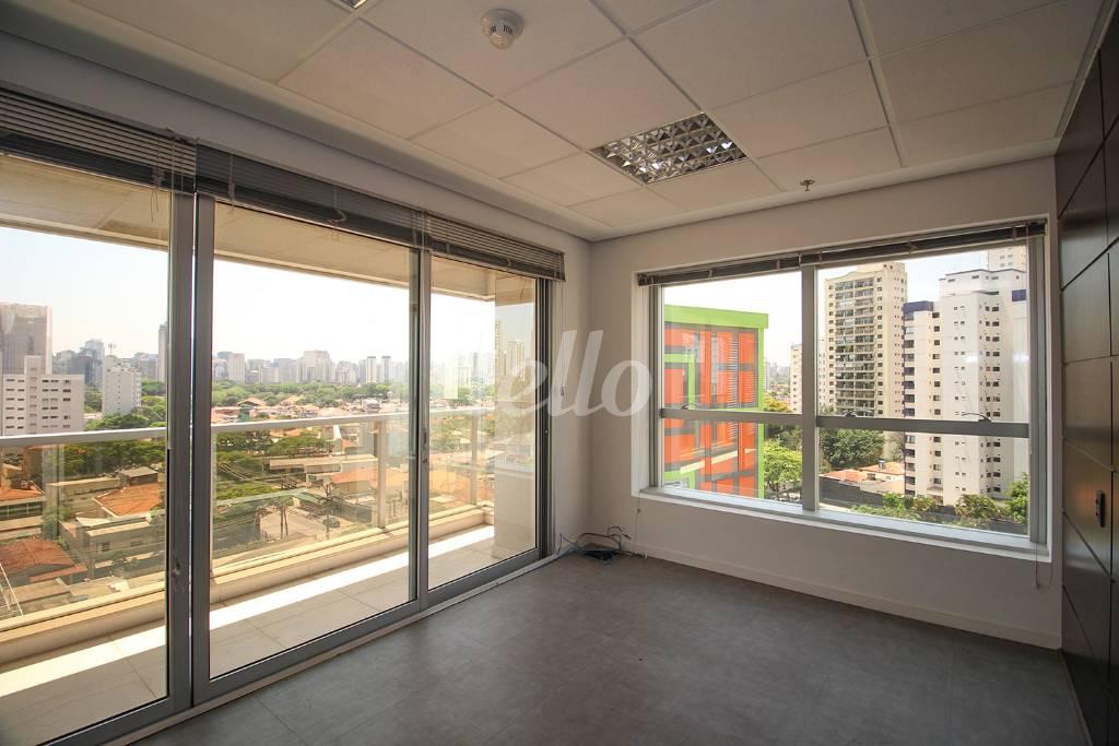 SALA 6 de Sala / Conjunto para alugar, Padrão com 214 m², e 3 vagas em Brooklin Paulista - São Paulo