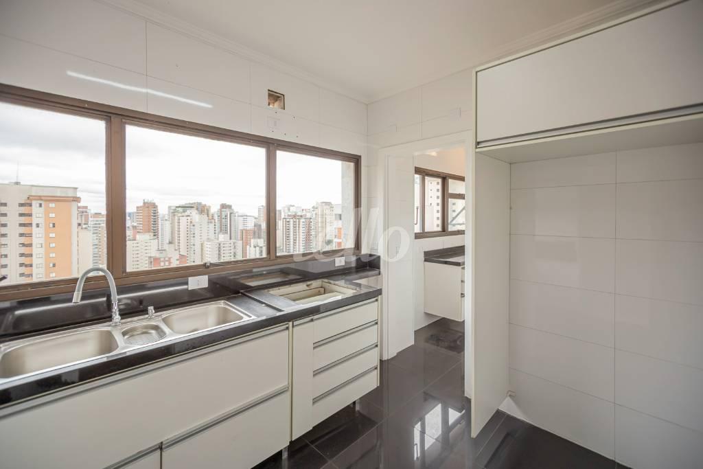 COZINHA de Apartamento para alugar, Padrão com 180 m², 2 quartos e 2 vagas em Perdizes - São Paulo