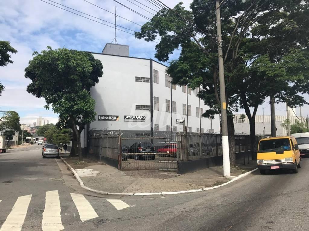 FACHADA de Galpão/Armazém para alugar, Padrão com 1882 m², e 15 vagas em Mooca - São Paulo
