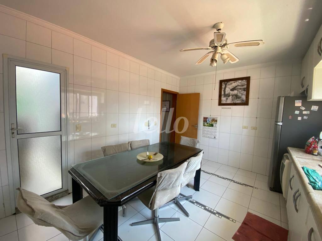 COZINHA de Casa para alugar, sobrado com 210 m², 3 quartos e 3 vagas em Vila Assunção - Santo André