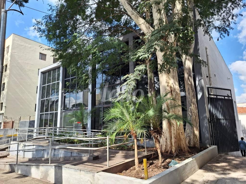 FACHADA de Prédio Comercial para alugar, Monousuário com 1159 m², e 20 vagas em Vila Guilherme - São Paulo