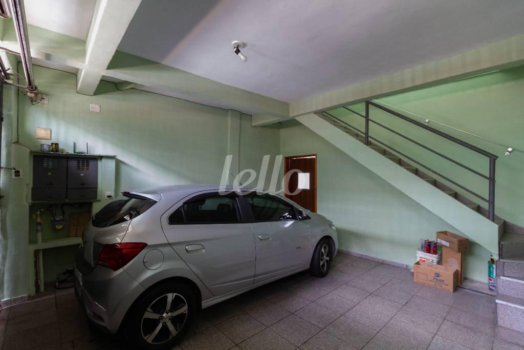GARAGEM de Casa para alugar, sobrado com 160 m², 4 quartos e 2 vagas em Cambuci - São Paulo
