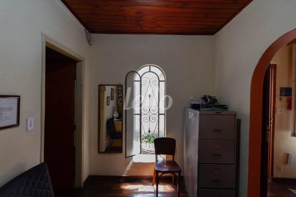 ESCRITÓRIO de Casa para alugar, sobrado com 160 m², 4 quartos e 2 vagas em Cambuci - São Paulo