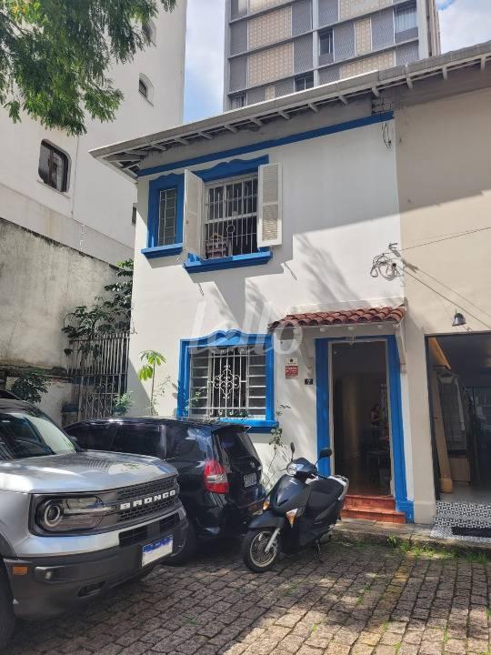 FACHADA de Casa para alugar, em condomínio - sobrado com 117 m², 3 quartos e 2 vagas em Jardim Paulista - São Paulo