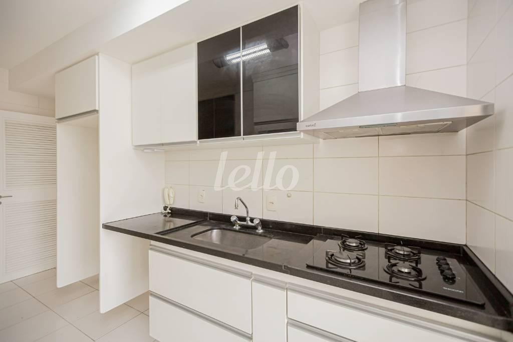 COZINHA de Apartamento para alugar, Padrão com 138 m², 3 quartos e 2 vagas em Brooklin Paulista - São Paulo